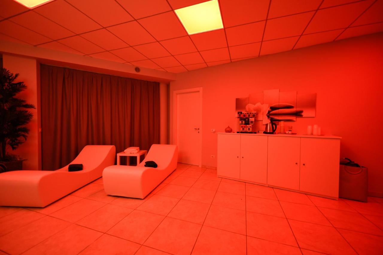 Hotel Lumin Cremia Bagian luar foto