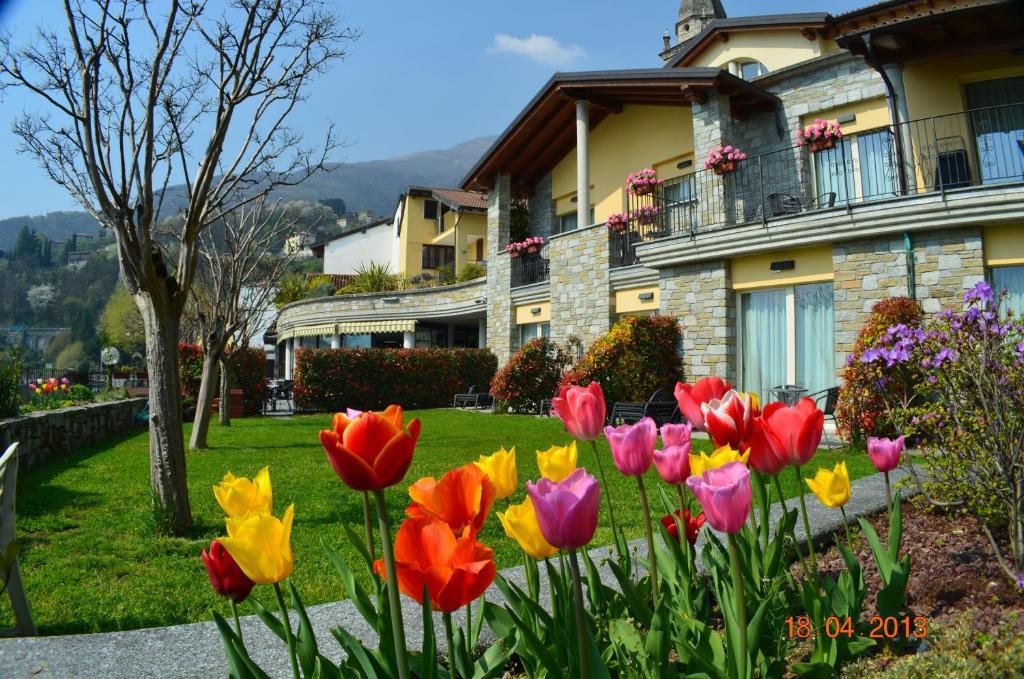Hotel Lumin Cremia Bagian luar foto